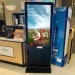 49 Inch Vertical Digital Advertising Machine Capacitive Touch Screen