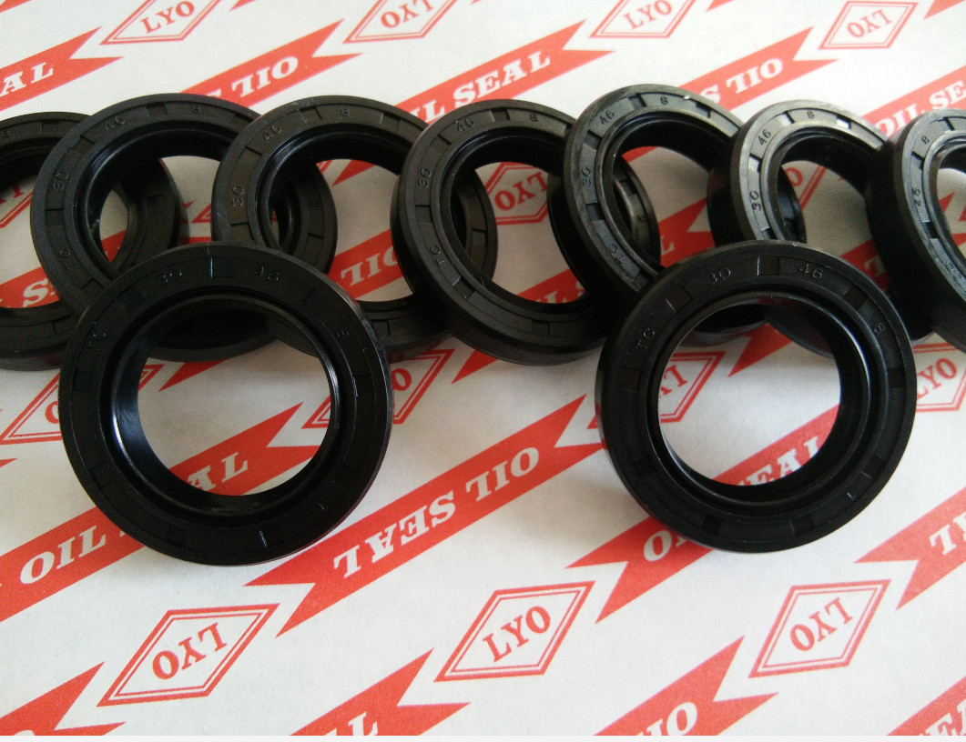 TC framework oil seal,model 30*46*8,NBR material,color is generally biack and brown.