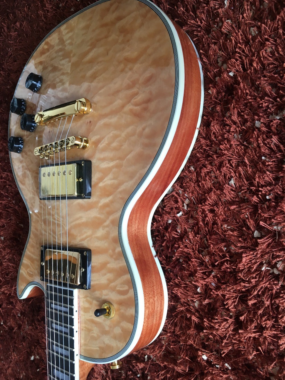 Custom guitar shop LP custom guitar Natural quilted body Ebony fingerboard Golden hardwares