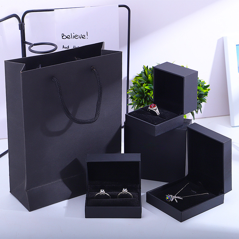 Small Personalized Necklace Decorative Jewelry Gift Boxes with Logo Packaging Paperboard
