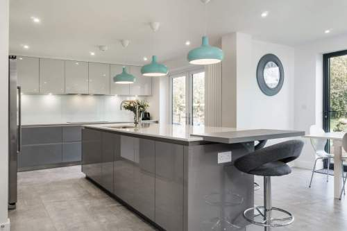 Effortlessly Stylish YALIG Gray Glossy Kitchen Cabinet with Lacquer Finish