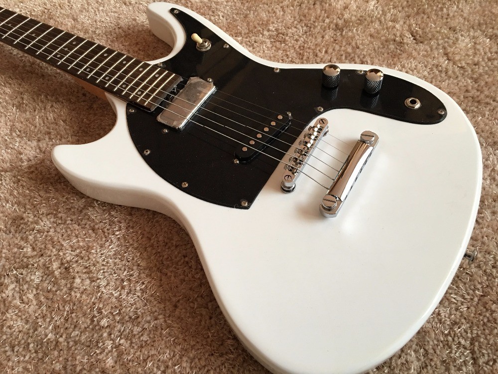 Custom guitar white color Mosrite logo reversed body 6 string electric guitar factory supply directly