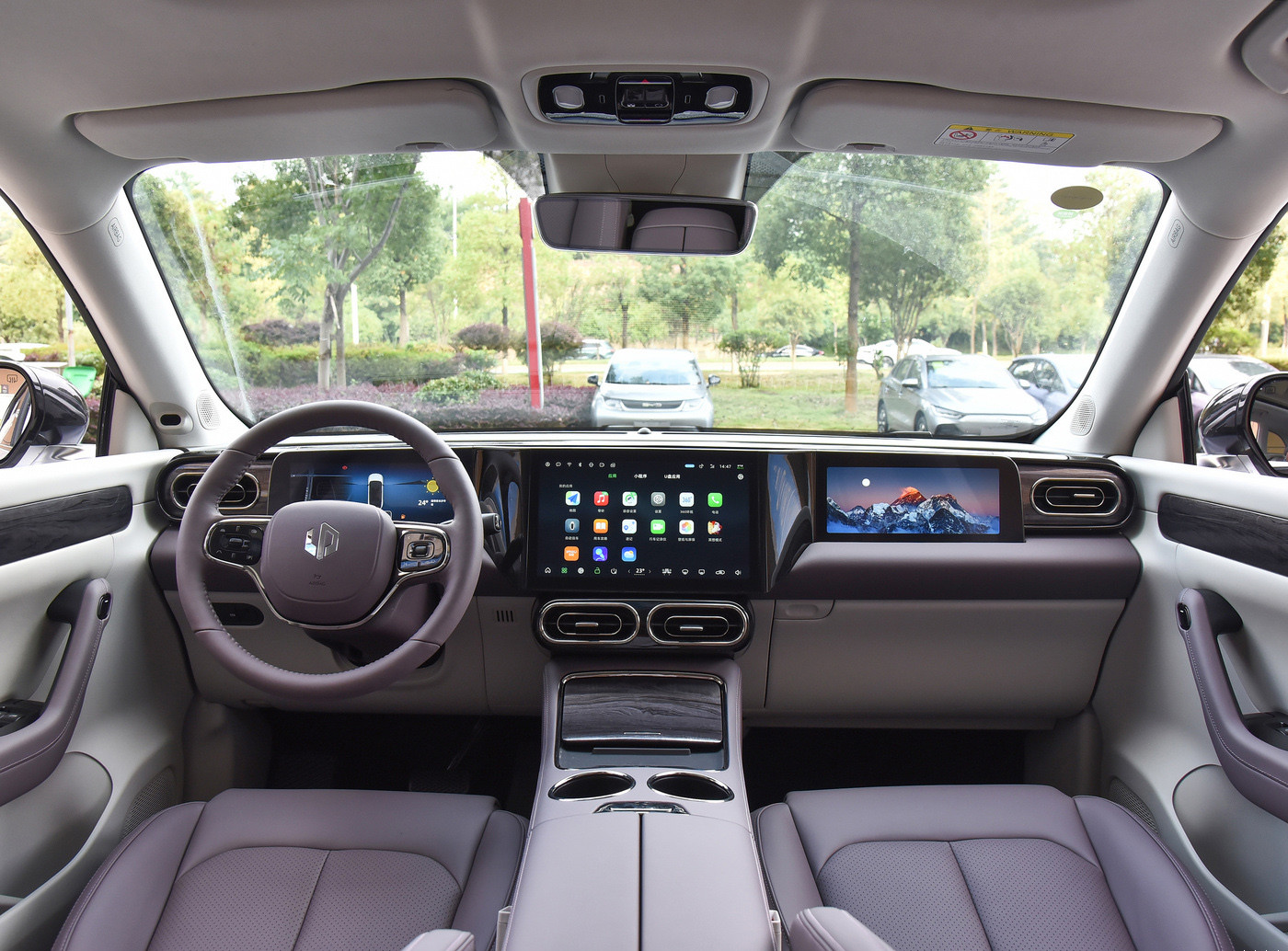 LEAPMOTOR C11 PHEV Medium Sized SUV Comprehensive Driving Mileage 1024KM