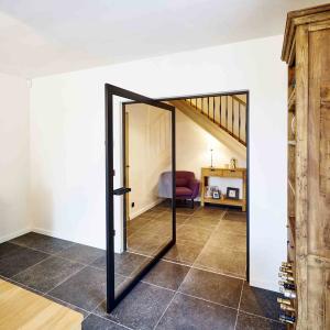 Quality Aluminium Pivot Entrance Doors Thermal Insulation Pivot Aluminium Doors wholesale