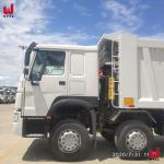 Sinotruk HOWO 8X4 Heavy Duty Dump Truck 12 Wheelers 371HP 40T