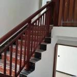 Solid Wood Handrail Aluminum Profiles Luxury Villa Curved Spiral Staircase