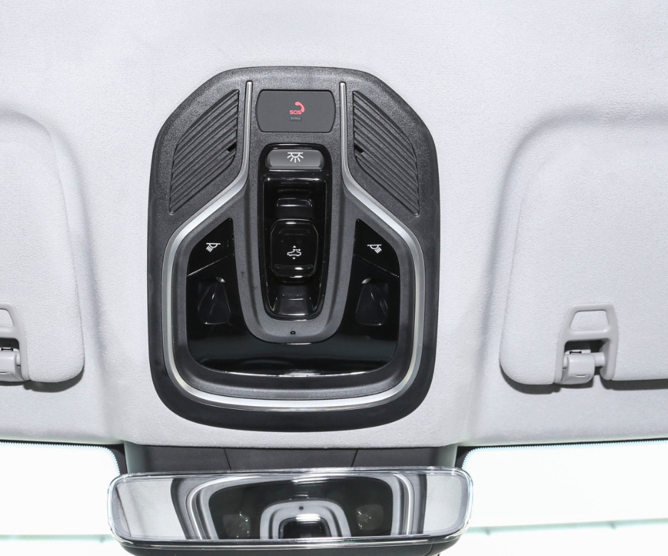 Extraordinary Geely Xingyue L 2023 2.0TD High-power Flagship Version 5 seats SUV