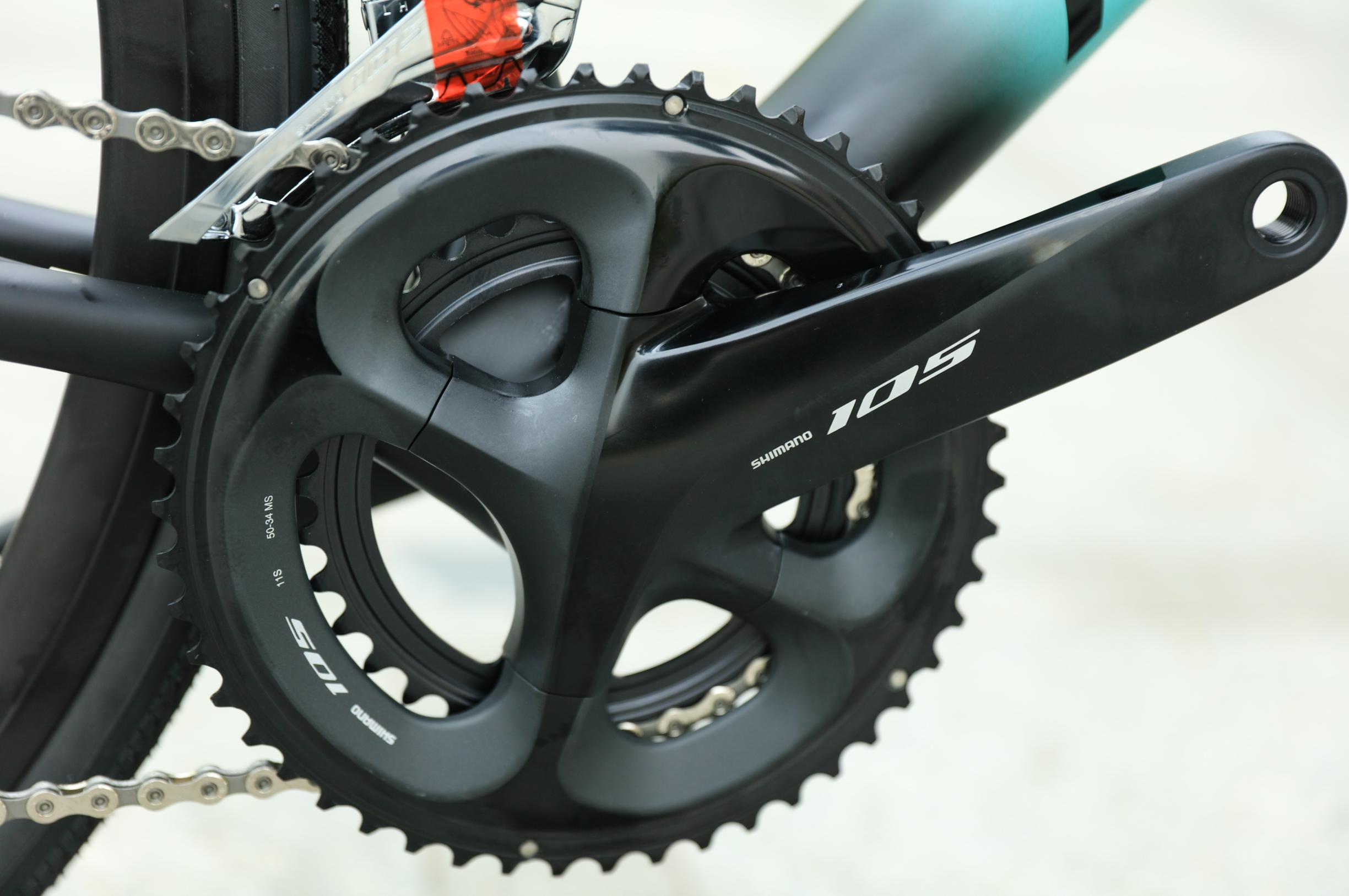 Popular Model 700c Racing Roadbike With 22 Speed Gears And Aluminum Alloy Frame