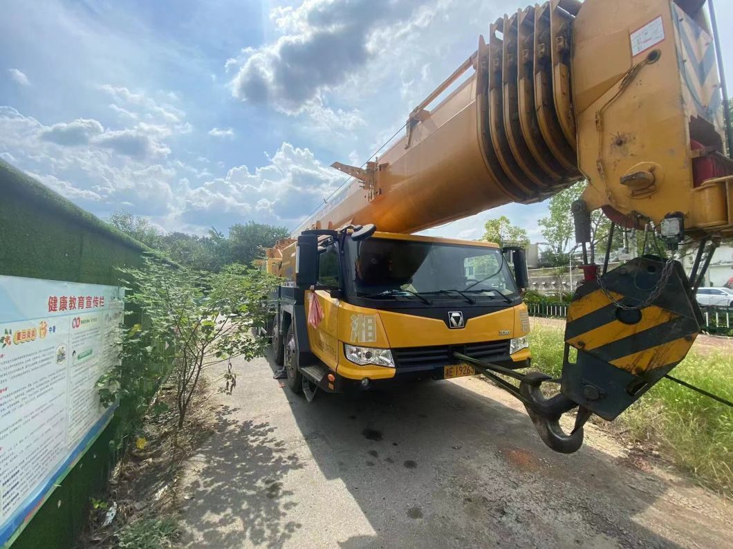 2021 China Top Brand Xg 130t Truck Crane Mobile Crane All Terrain Crane for Sale at Good Original Condition