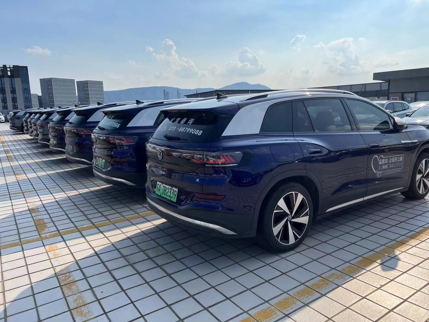 Left Steering Changan Automobile UNI-T Country VI Oil Truck With Advanced Car Entertainment System and ACC Cruise System Car