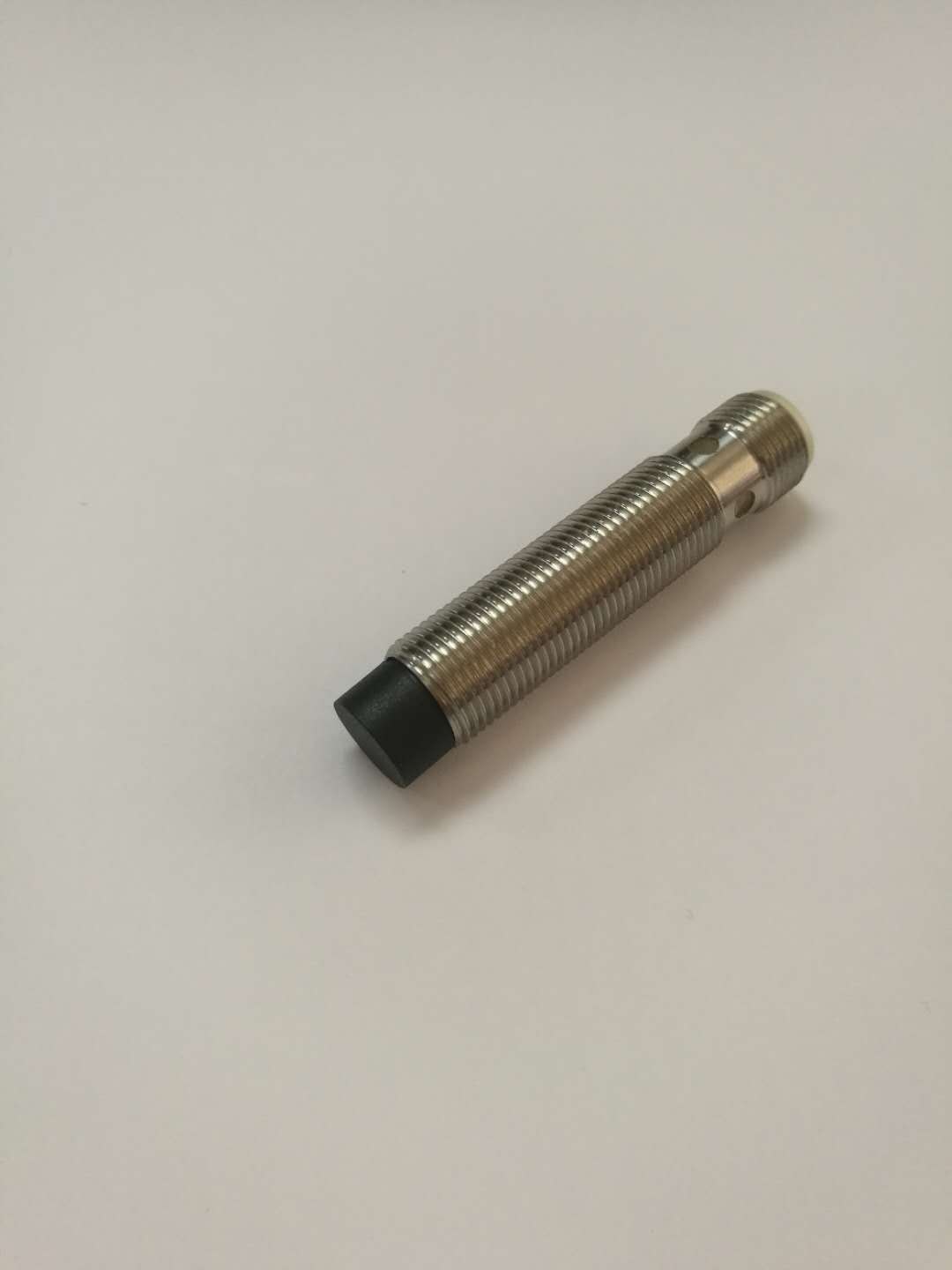 12V Non-Flush M12 Inductive Proximity Sensor plug PNP Type Proximity Switch
