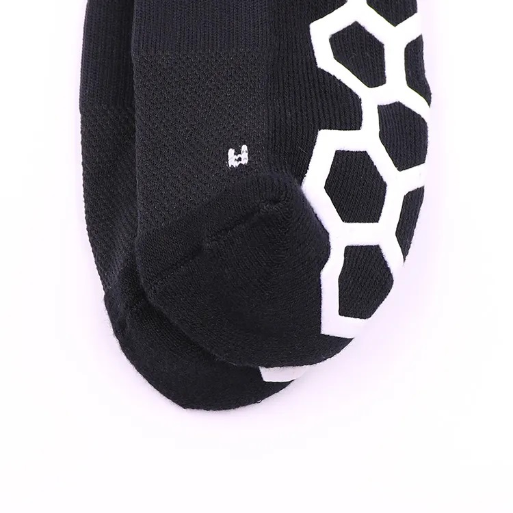 Men's Non-slip Sports Football Training Socks with Customized Logo from Professional