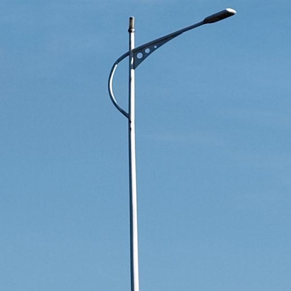Hot Dip Galvanized Steel Street Light Pole For Customizable Outdoor Lighting