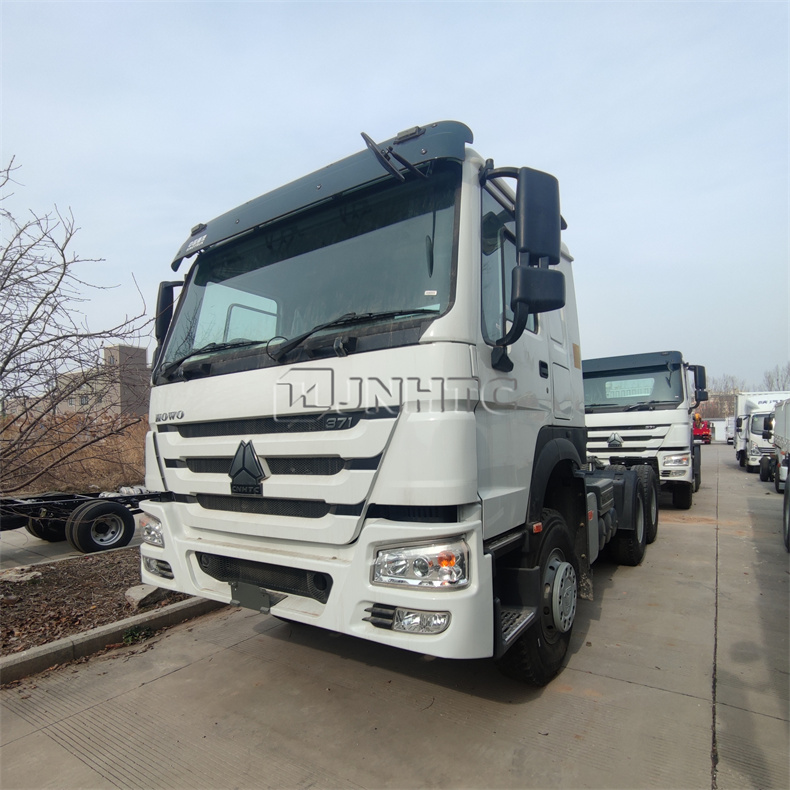 Sinotruk 100 Ton Tow Truck 450hp For Semi Truck Trailer