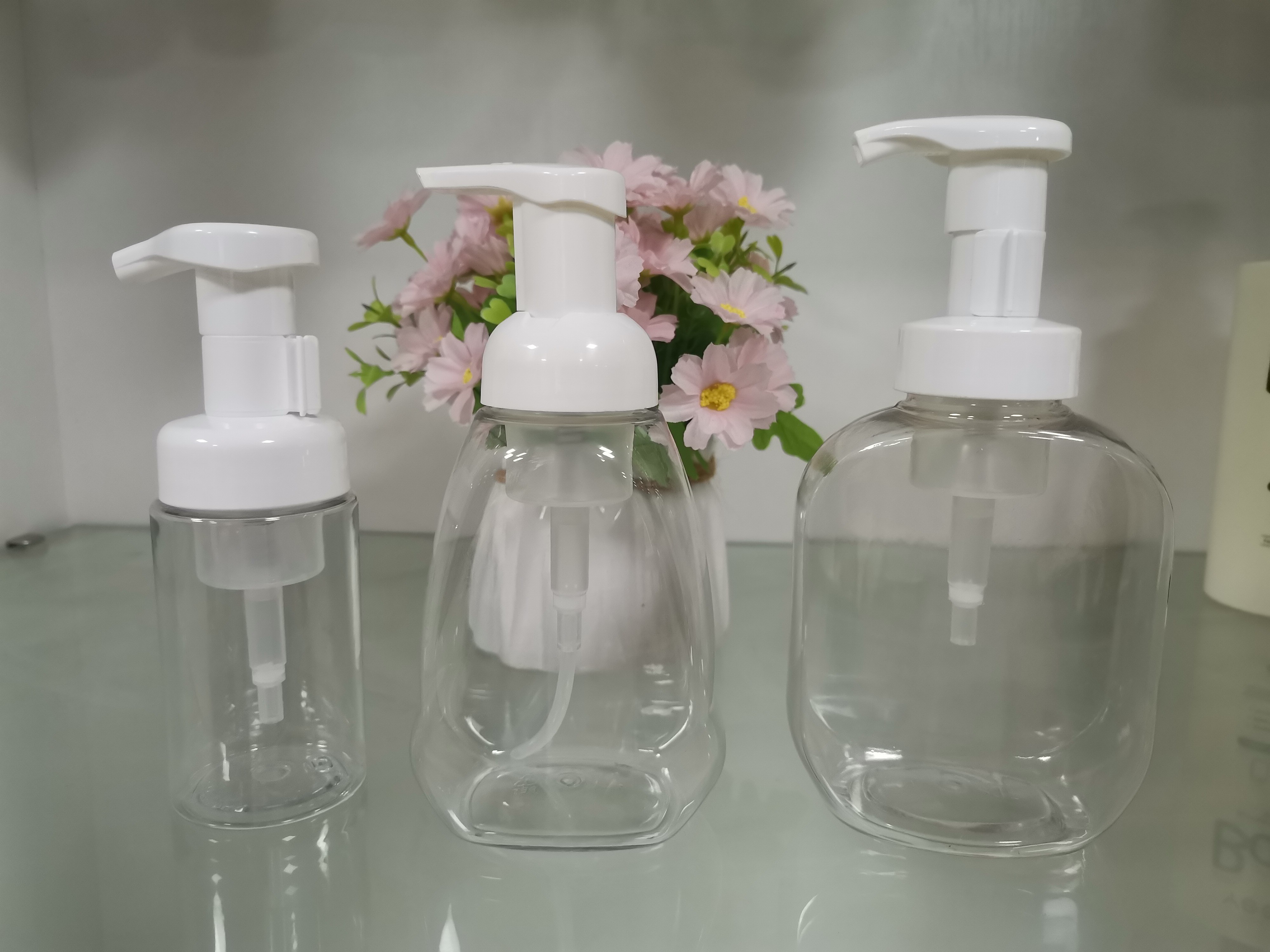 Custom Plastic Cleanser Bottle With Lotion Pump And Screw Closure 50ml,100ml,150ml,200ml,300ml bottle