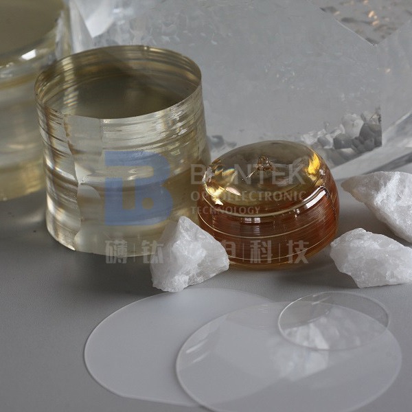 3" 4" 6" 8" Lithium Niobate Wafer Excellent Electro-Optic and Piezoelectric Properties