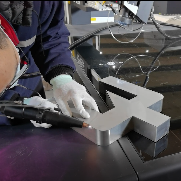 E500 Metal Signs Making Tool Channel Letter Laser Welder Machine for Sign Steel Welding