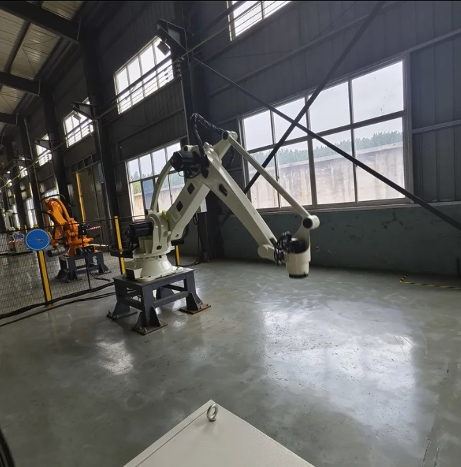 Mechanical Robotic Picking Arm 380V Case Palletizing Robot Green