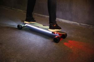 Quality Popular Led Light Hub Motor Electric Longboard Battery Powered Long Lasting wholesale