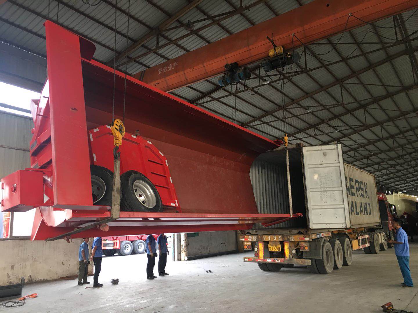 Truck Trailer 40 Cubic Meter Dump Tipper Semi Trailer with JOST or Yahua Landing Gear