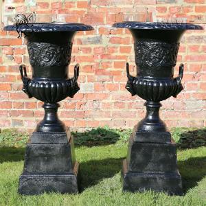 Quality Large black Garden Cast Iron Planters Urns Metal classic Flowerpots wholesale