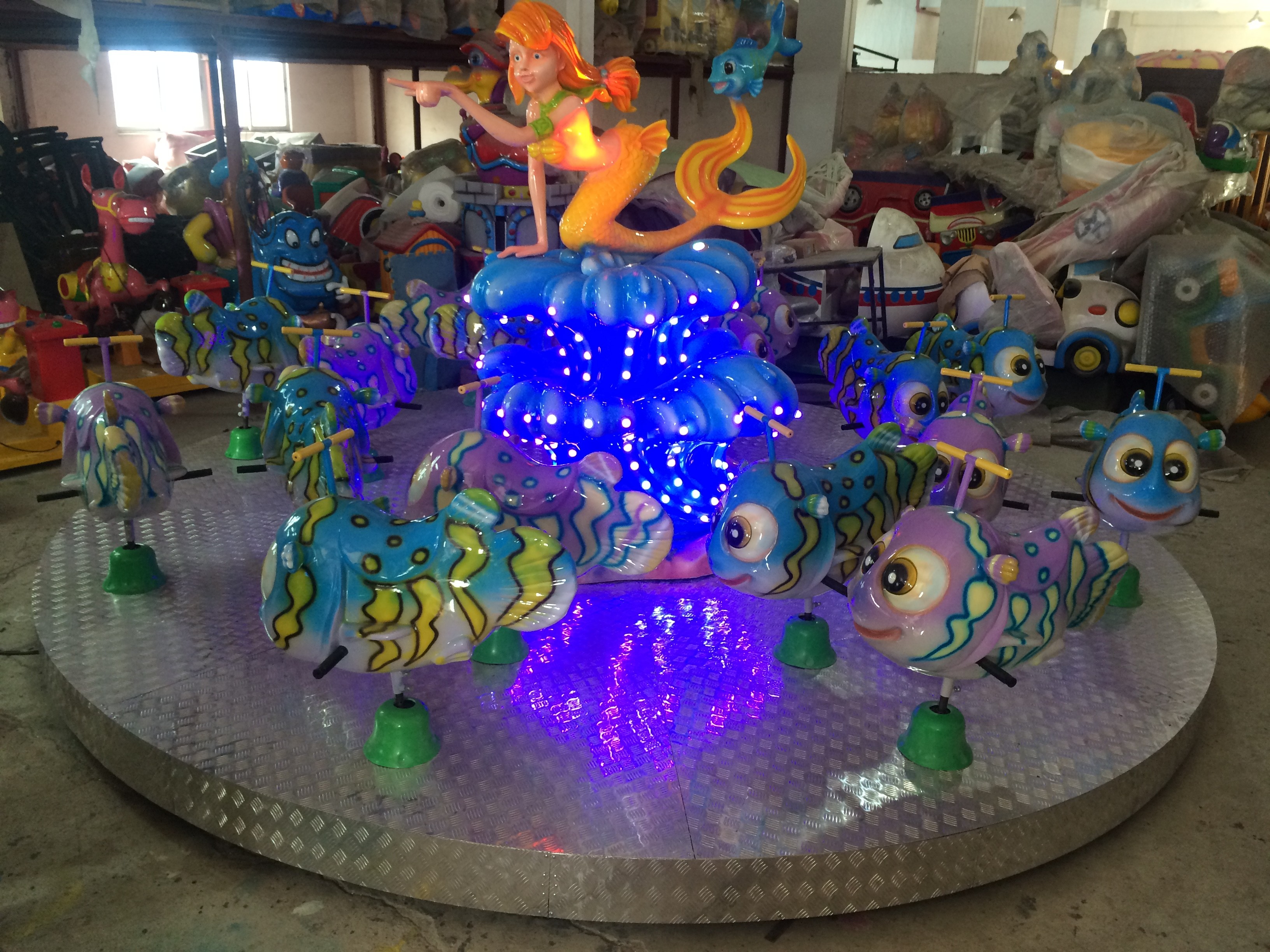 Beauty Fish Merry Go Round Carousel Fiberglass Material Music In USB Card