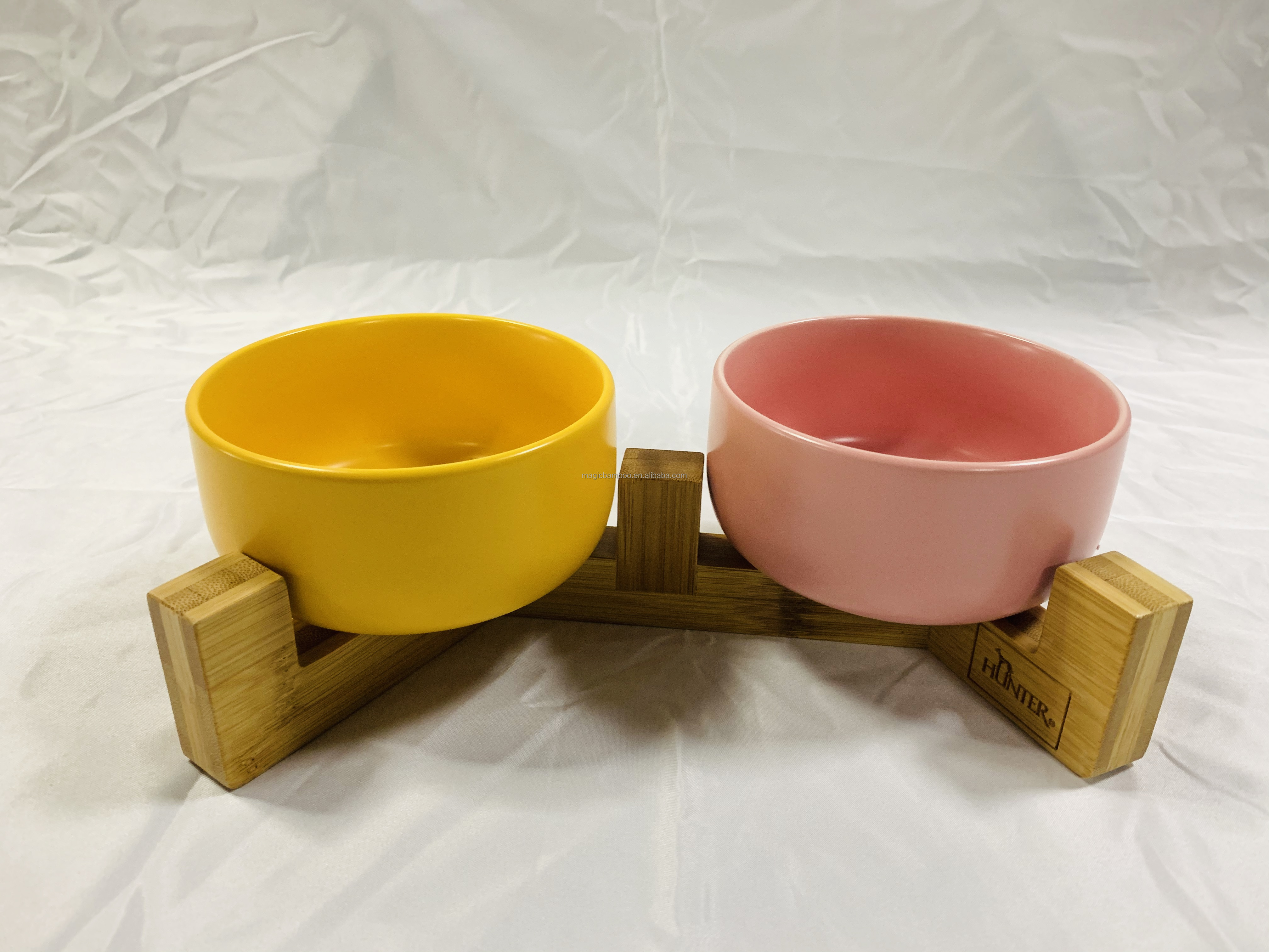 Sustainable Bamboo 2 In 1 Design Sturdy Anti-Rollover Pet Dog Bowl Holder for Your Living Room