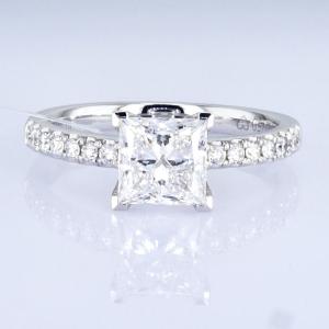 Quality 18k 1.5ct+ Princess Design Ring Daily Style Princess Shape White Synthetic Diamond Ring wholesale