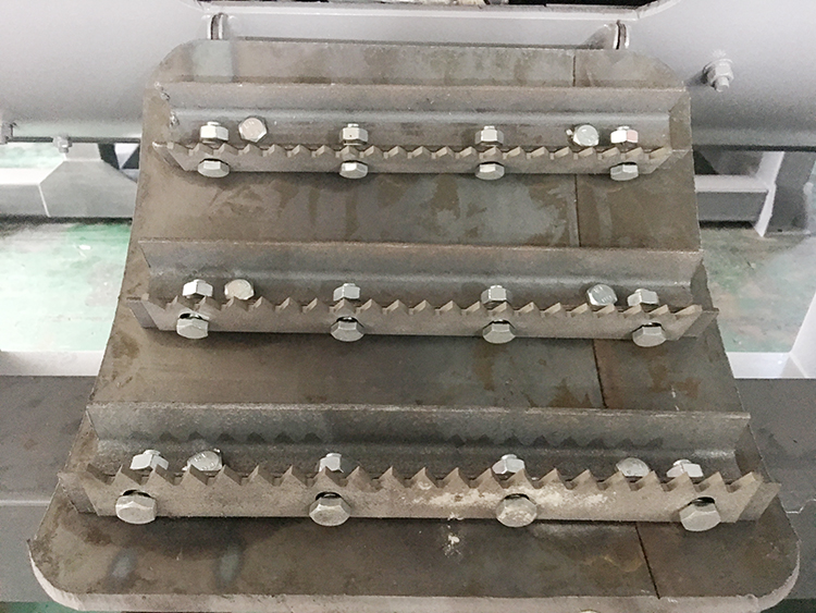4kw PET Bottle Label Remover Machine 300-5000kg/H Label Stripping Machine