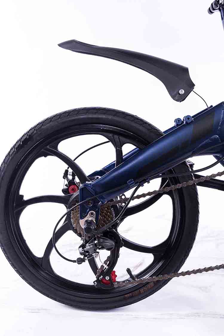 Smart Electric Mountain Bicycles , 7 Speed Electric Bike Lithium Battery