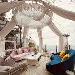 Prefabricated Dome House Geodesic Sunroom with Curtains Dome Homes
