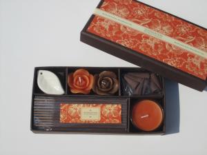 Quality Orange &amp; Brown scented &amp; assorted rose candle &amp; tealight candle,incense packed into gift box wholesale
