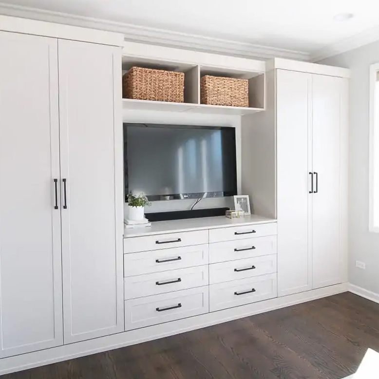 European Style Wooden Wardrobes Practical Custom Walk-in Wardrobe Closet for Your Home