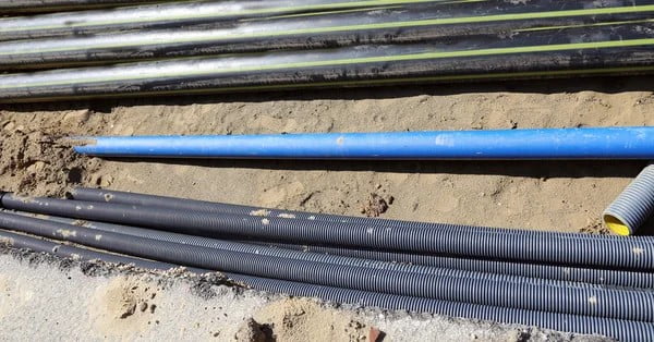 Outdoor Fiber Optic Cable Non-metallic Cable Loose Tube 144 Cores FRP Single Mode GYFTY