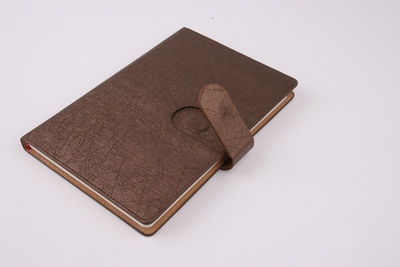 Notebook oil side paperback with buckle