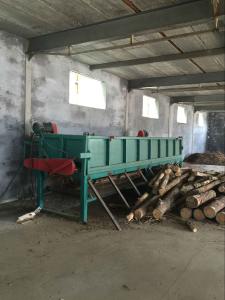 Quality Mobile Wood Debarker Wood Peeling Machine Debarker Pine Wood Logs wholesale