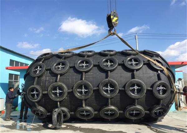 Cheap 50Kpa 80 Kpa STS Pneumatic Rubber Fender Yokohama Type Fenders With Tire Chain Net for sale