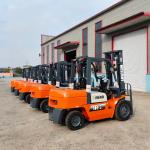 4 Wheel Drive Warehouse Forklift FD40 4000KG Diesel Forklift 21km / Hour