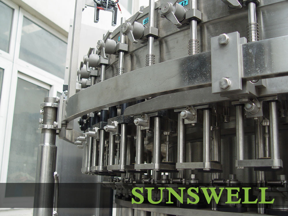 2.2KW PET bottles Soda water filling machine system 18 heads 3,000BPH (500ml) Capability
