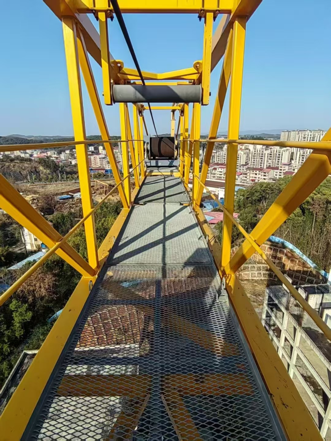 2020 Zoomlion Tower Crane 7525-16 Towering Performance for Assembled Installation and 16T Capacity in City Skylines