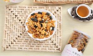 Quality Multi Flavor Chilli Small Round Rice Crackers Retail Packing Private Label wholesale