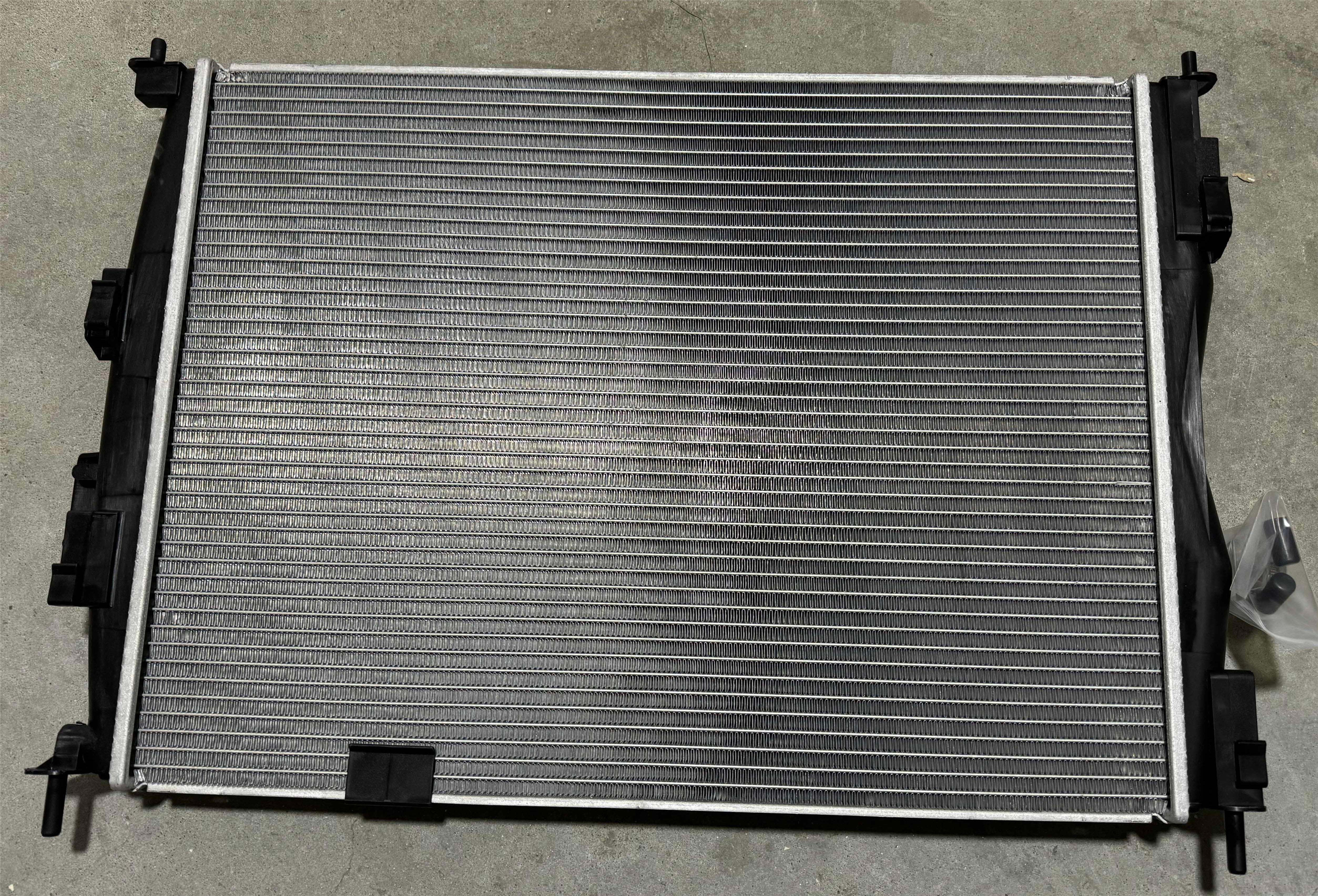 Aluminum Radiator Water Tank for Nissan QASHQAI TEANA 21400JD900 21400JD20A 1998-2012