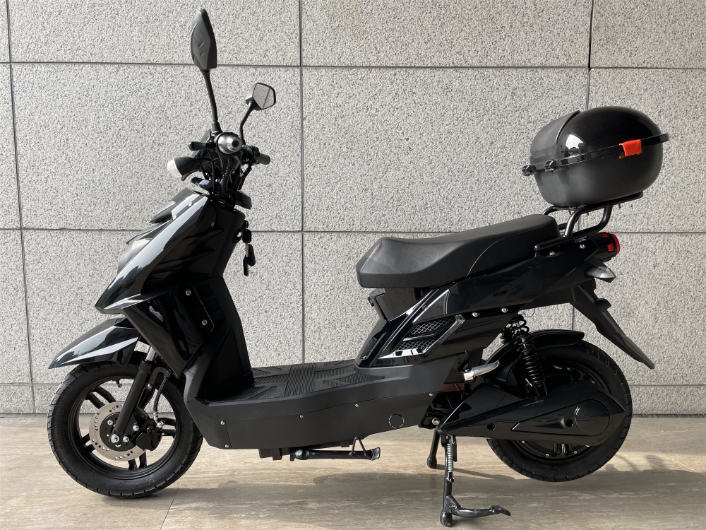 48V 800W Pedal Assisted Electric Scooter With LCD Display 20Ah Lead Acid Battery