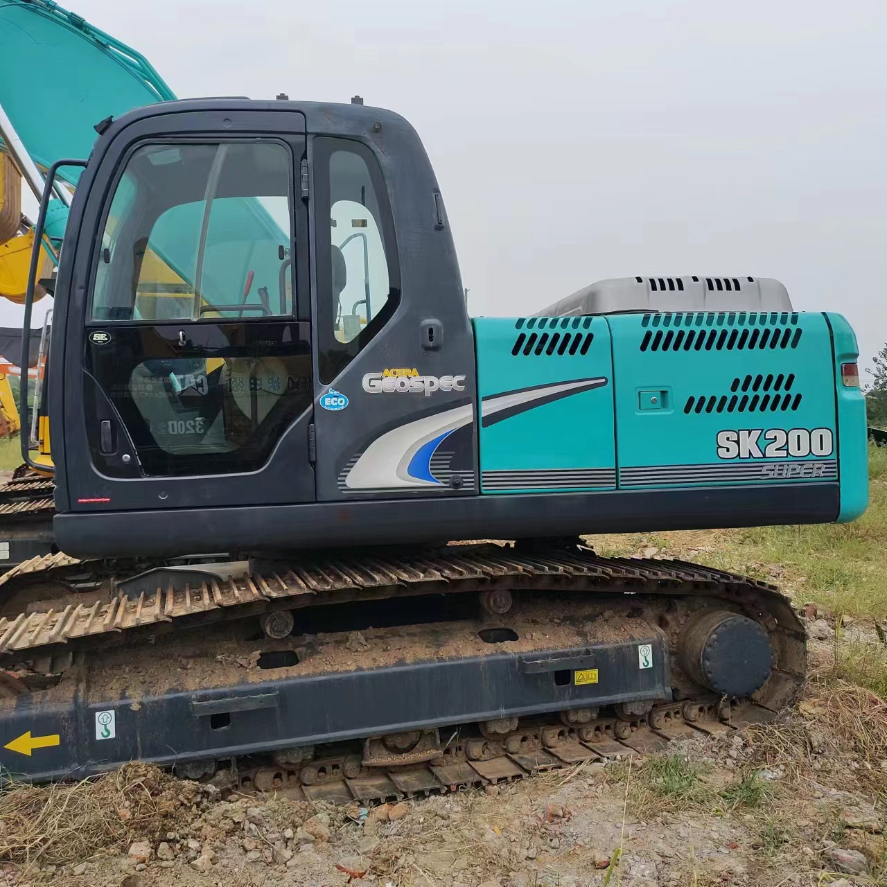 20600kg Operating Weight Original Color Used Kobelco SK200 Excavator SK300 SK350 SK330