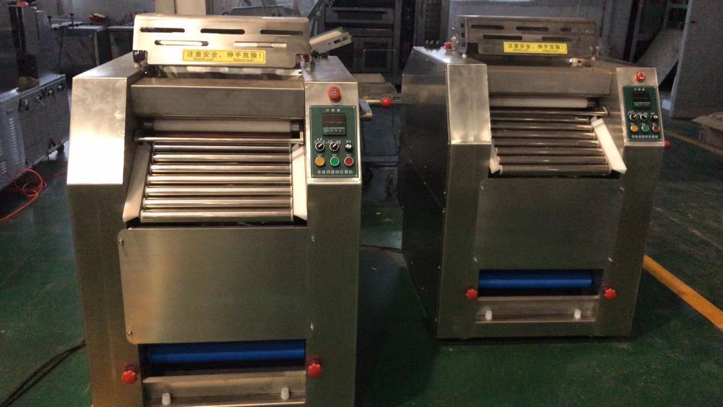 SS304 Continuous Dough Sheeting Machine 28kg/Times