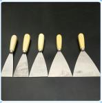 Professional Manufacture Wooden Handle Knife Putty Scraper Knife with 0.7mm