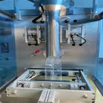 CE Vertical Form Fill Seal Packaging Machines 50bags/min Chicken Powder