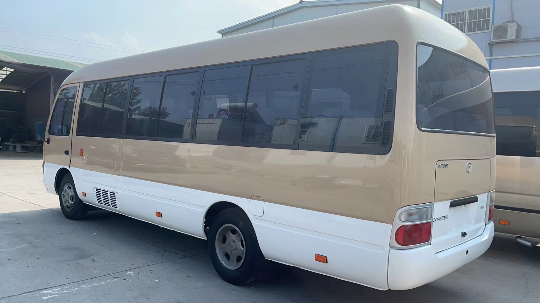 Africa's Hottest Refurbished 29-Seater Toyota Coaster Bus with 15B-FT Engine Model