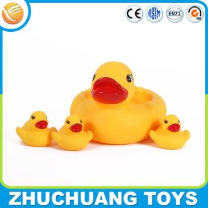 Quality wholesale promotional yellow rubber duck baby bath toy set wholesale
