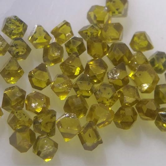 1mm - 4mm Synthetic Monocrystalline Diamond Rough Hpht Diamond Abrasives